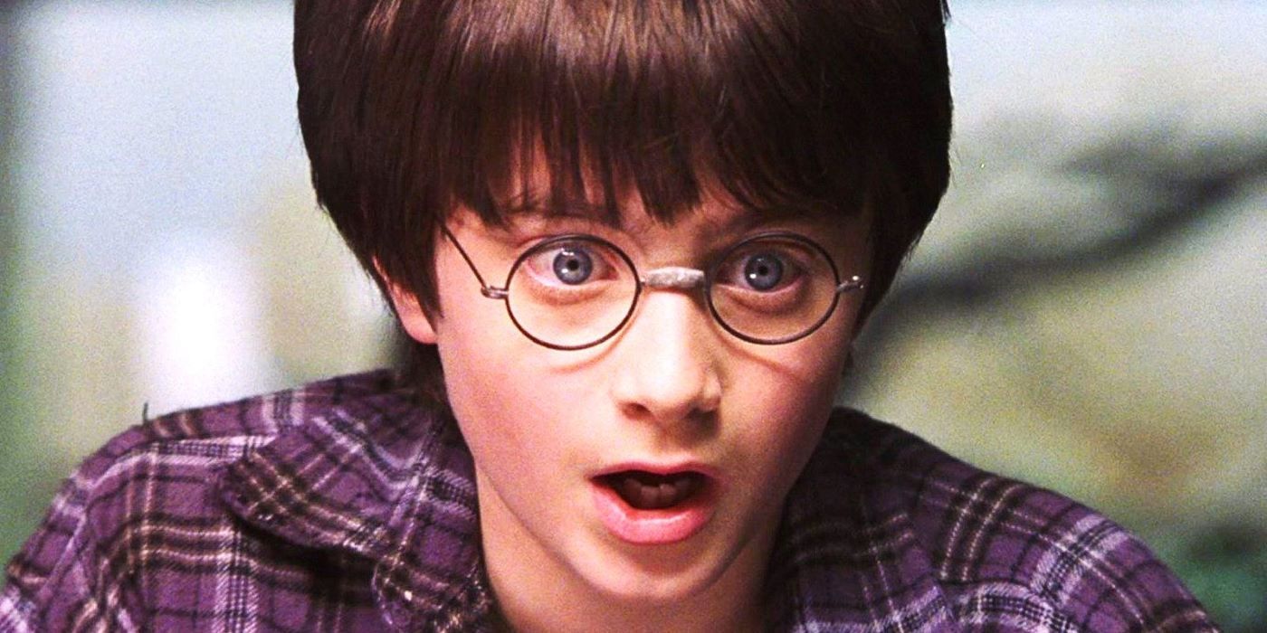 Daniel Radcliffe como Harry Potter em A Pedra Filosofal