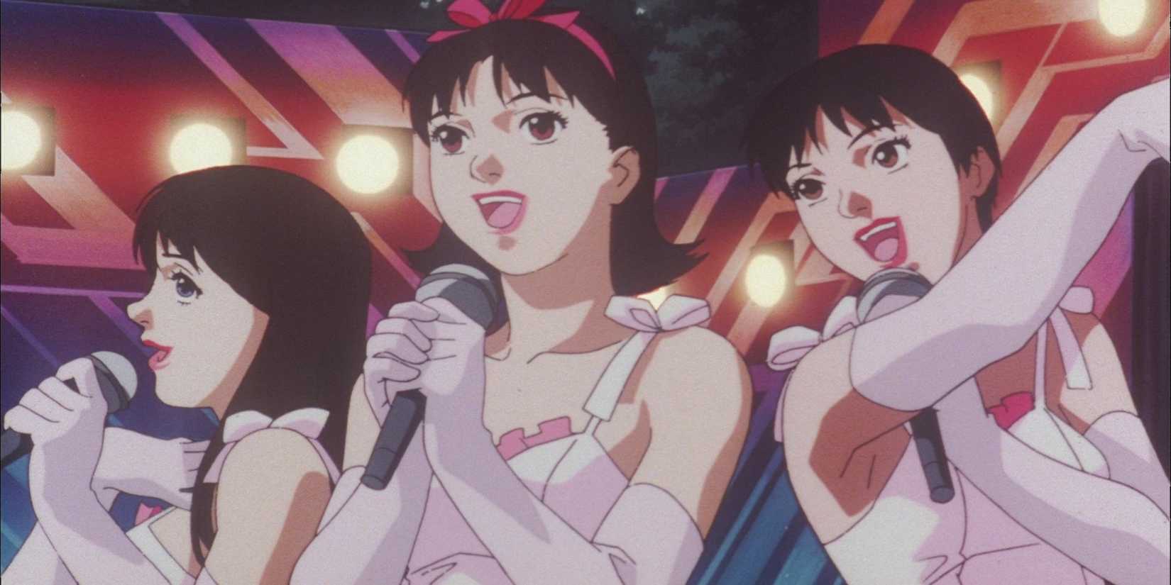 Die Idol-Gruppe CHAM! von Perfect Blue, die gemeinsam auf der Bühne auftreten.