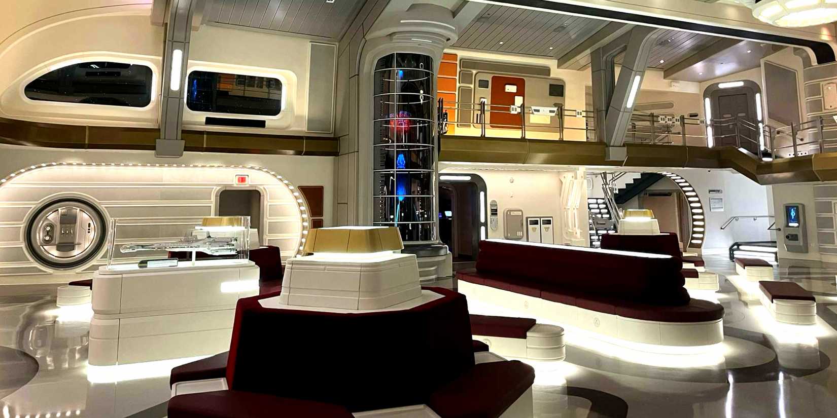 The atrium of Star Wars: Galactic Starcruiser