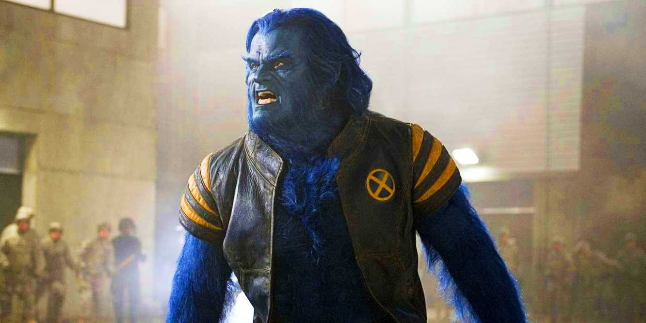 Kelsey Grammer as Beast snarling in the midst of battle in X-Men: The Last Stand