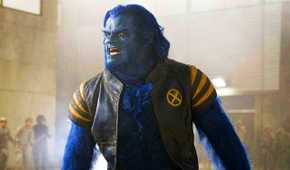Kelsey Grammer as Beast snarling in the midst of battle in X-Men: The Last Stand