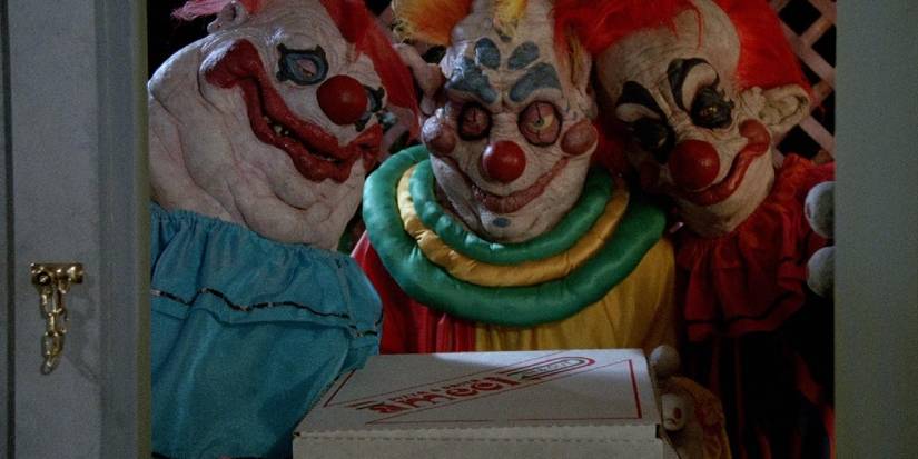 Killer Klowns From Outerspace - os Klowns entregando uma pizza