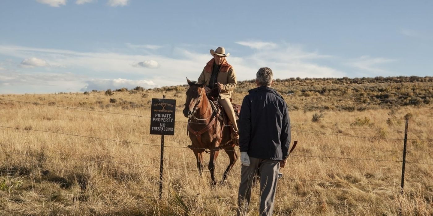 John Dutton (Kevin Costner) riding a horse up to Dan Jenkins (Danny Huston) Yellowstone.