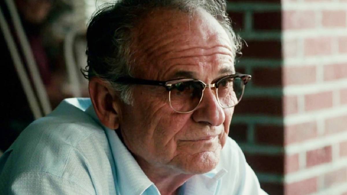 Why Joe Pesci Quit Acting (But Returned 11 Years Later)