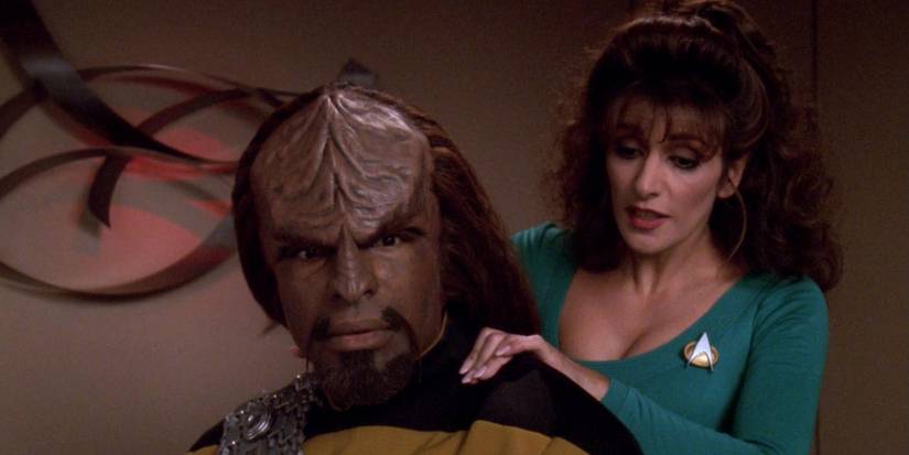 Star Trek Generations' Funniest Moment Was Riker Secretly Getting ...