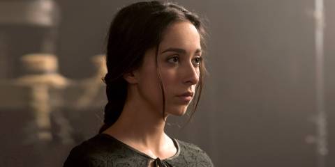 Oona Chaplin as Talisa looking concerned in Game of Thrones