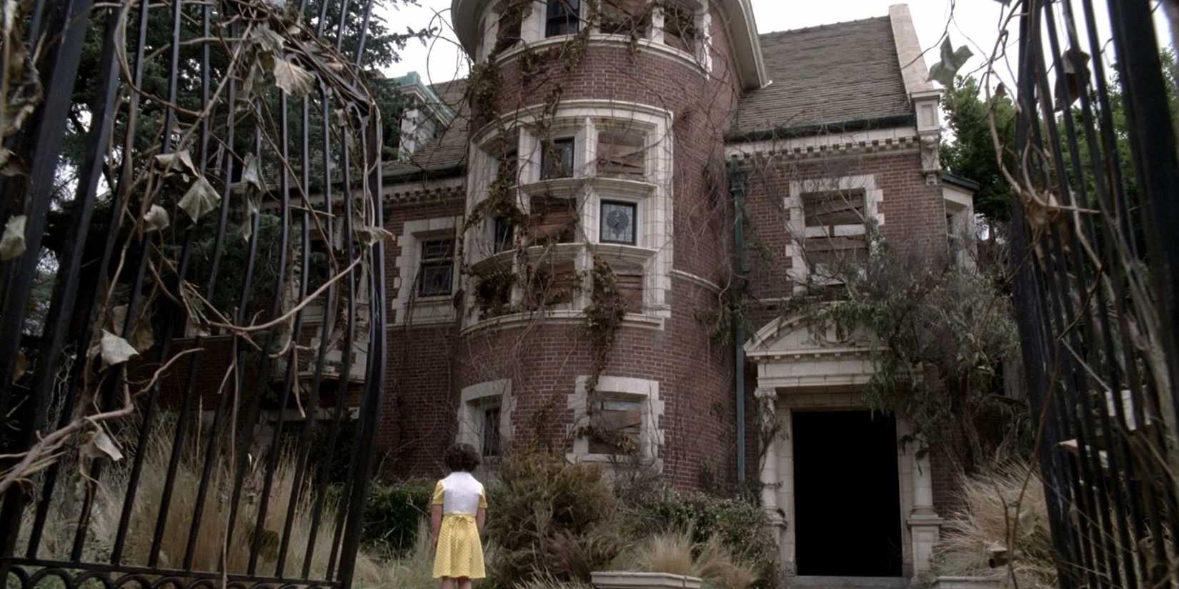 The AHS Murder House overgrown
