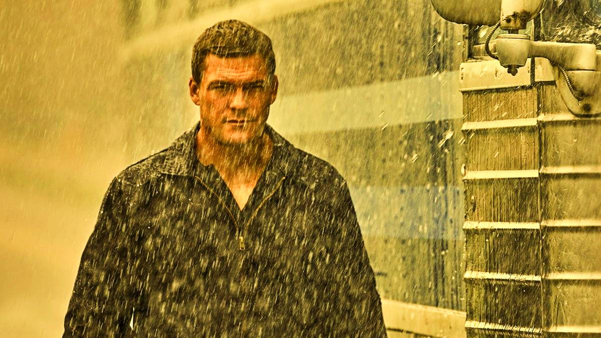 Alan Ritchson Reveals The Reacher Book He's Most Excited To Adapt