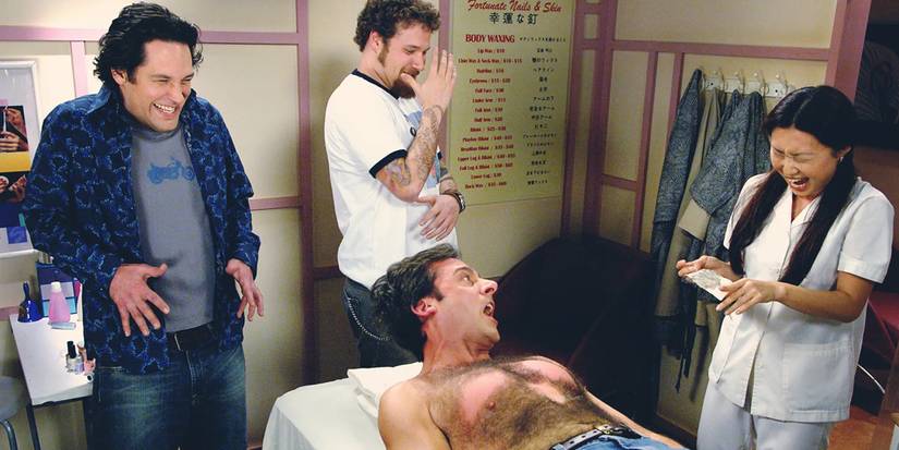 Andy e seus amigos na depilação de peito em O Virgem de 40 Anos