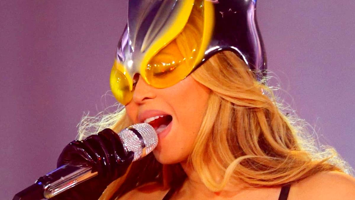 Beyoncé Stumbles Hard At Box Office As Concert Movie Loses #1 Spot ...