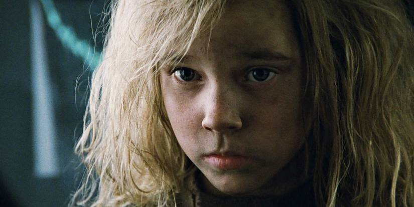 Carrie Henn as Newt looking sad in Aliens