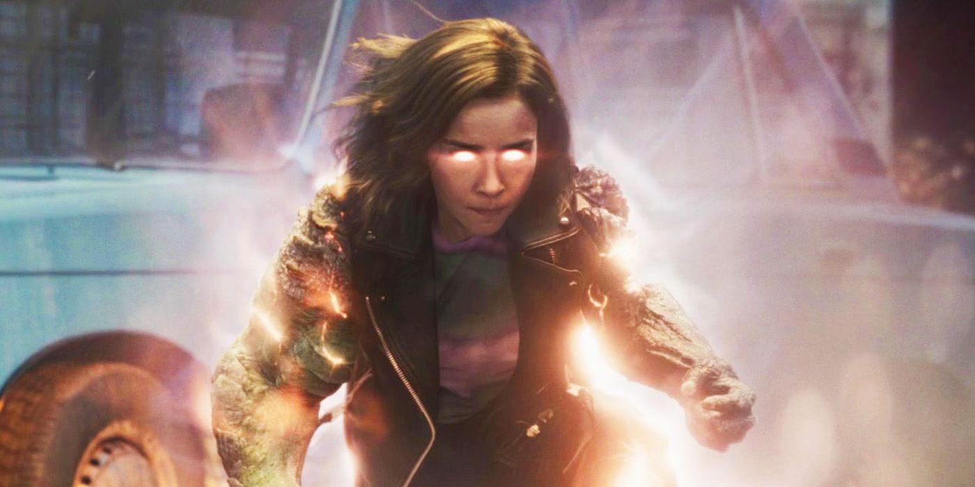 G'iah (Emilia Clarke) using her Super Skrull abilities in Secret Invasion's finale