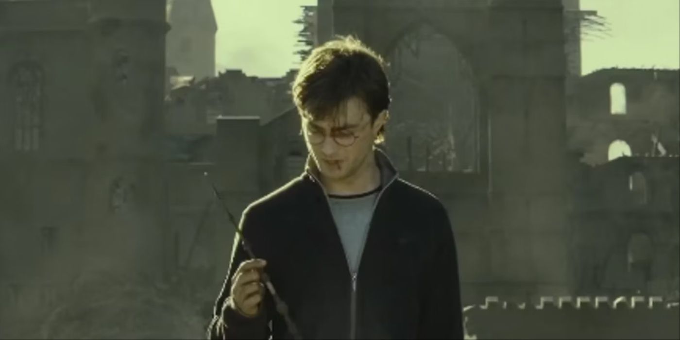 How Harry Potter Survived The Killing Curse in The Deathly Hallows