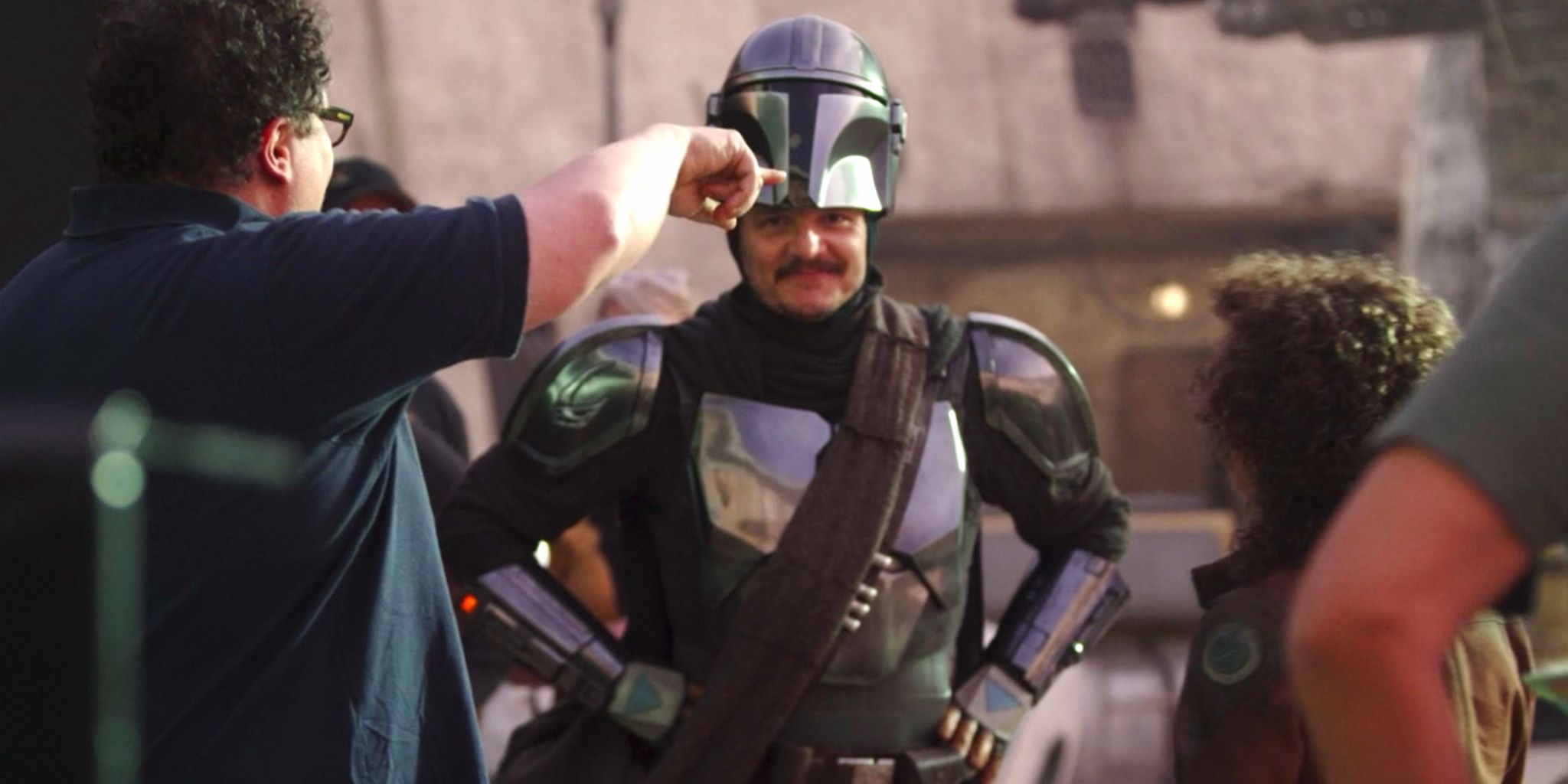 Why Three Actors Play The Mandalorian (Not Just Pedro Pascal)