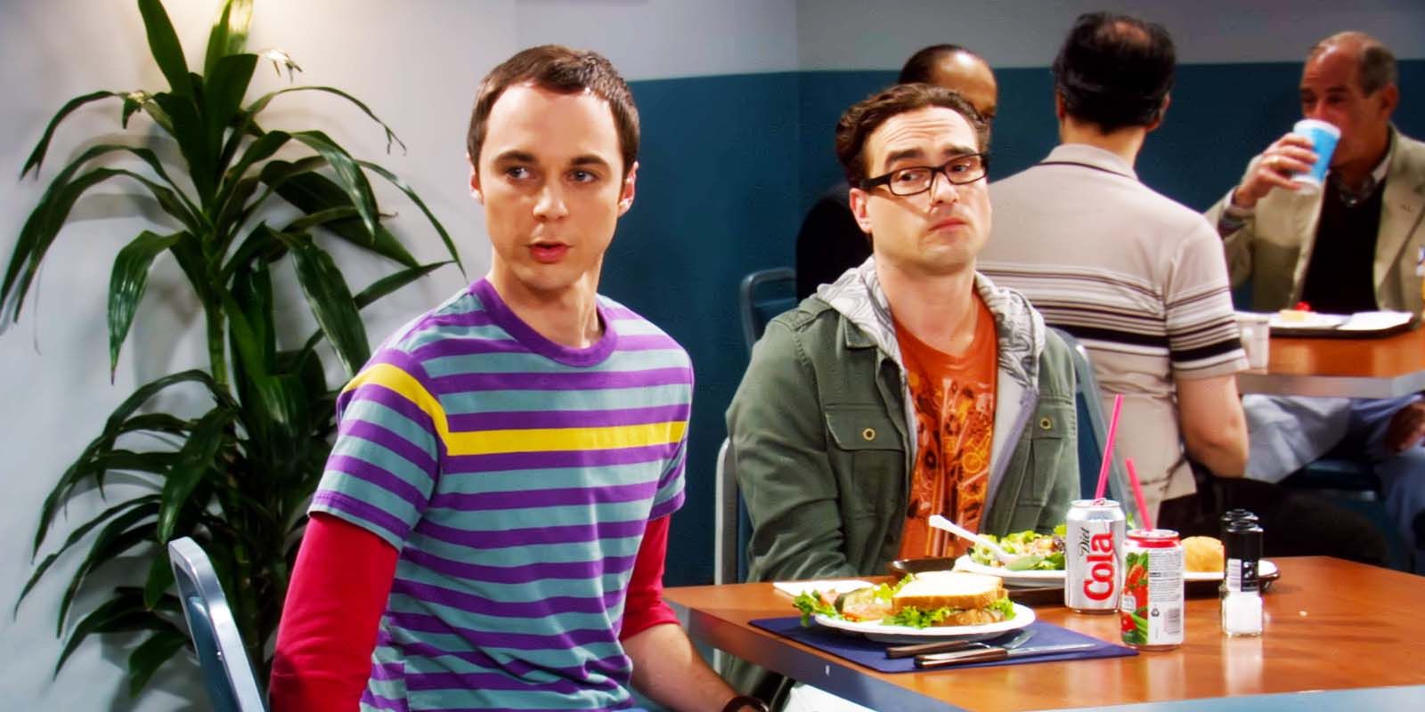 Jim Parsons as Sheldon Cooper and Johnny Galecki as Leonard Hofstadter in The Big Bang Theory season 1