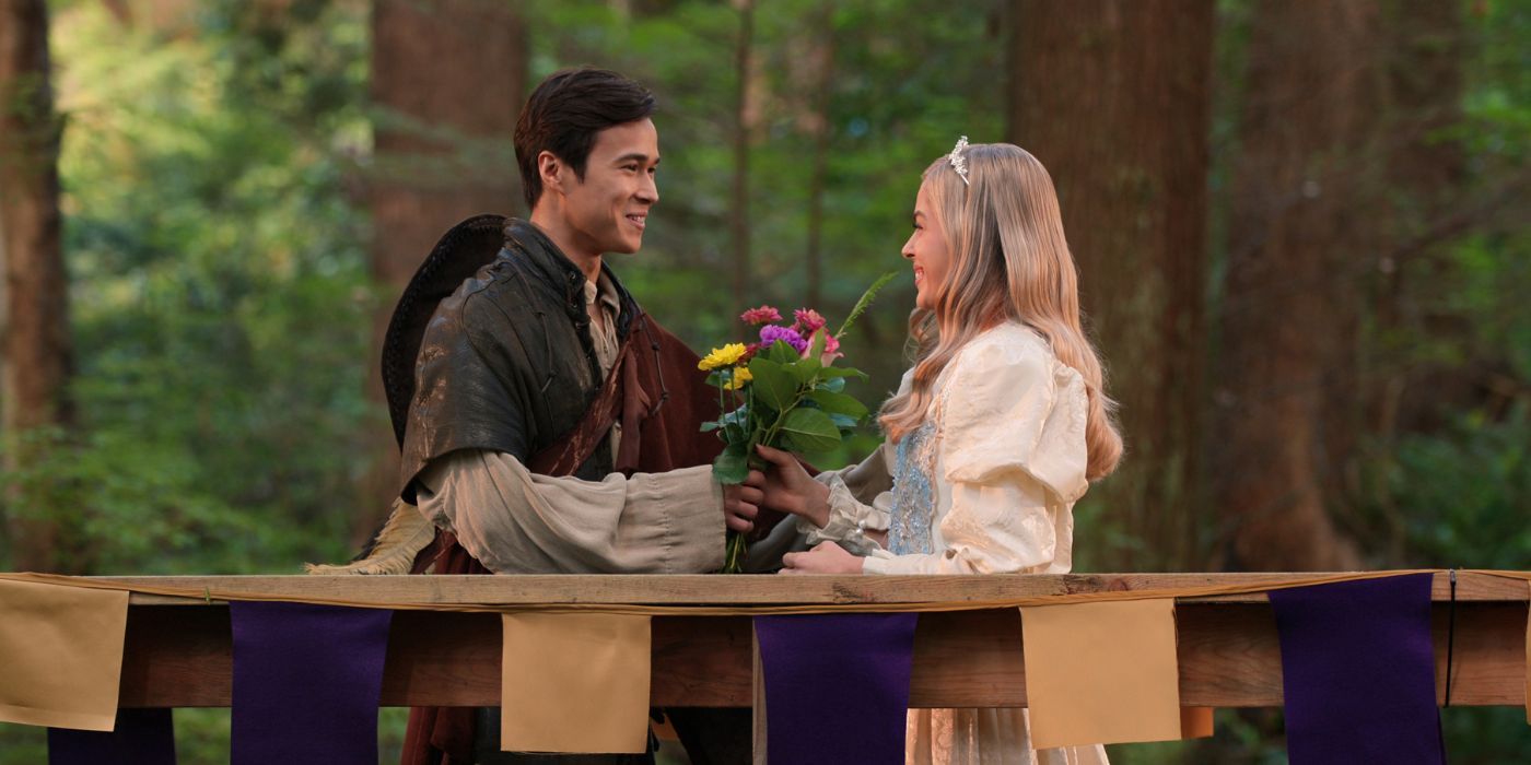 Lizzie accepts flowers from Denny in Virgin River