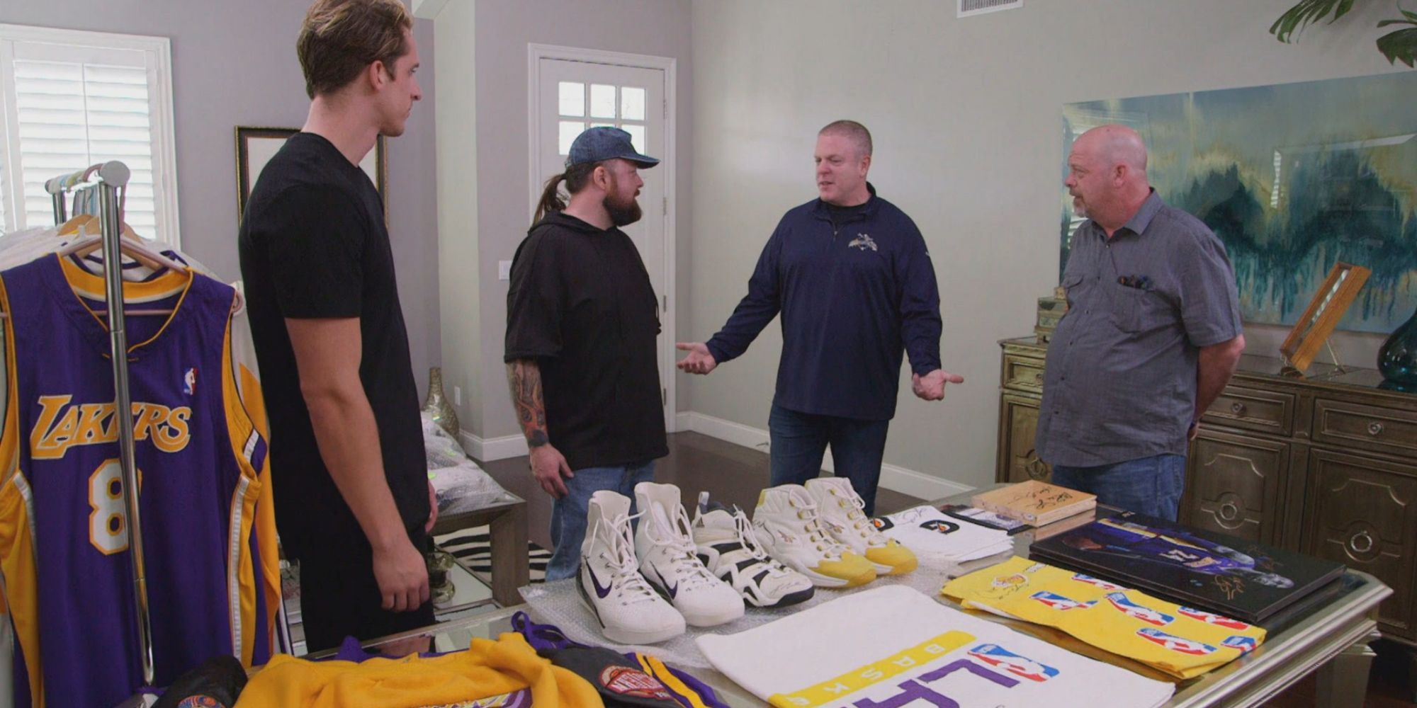 Pawn Stars: Rick Harrison's Mother Sued Him (& Other Signs He's A Total ...