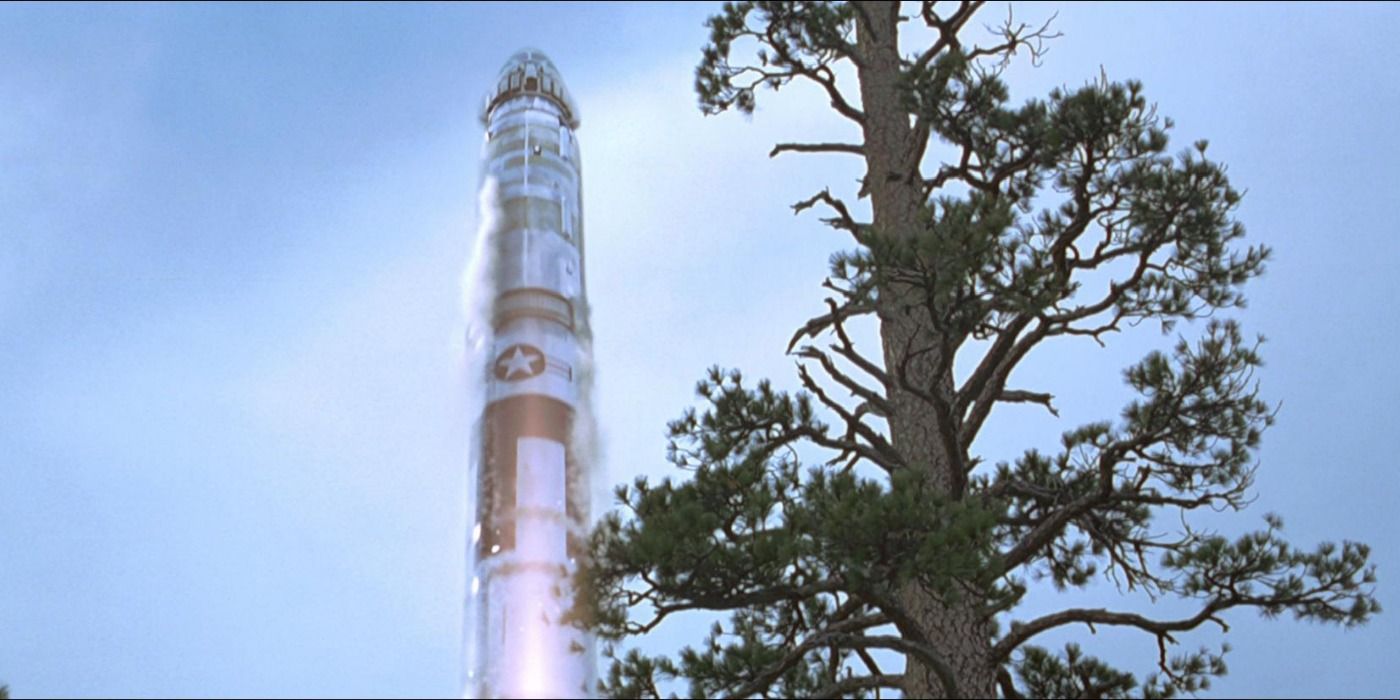 Star Trek: First Contact Mystery Of How First Warp Ship Landed Is Solved