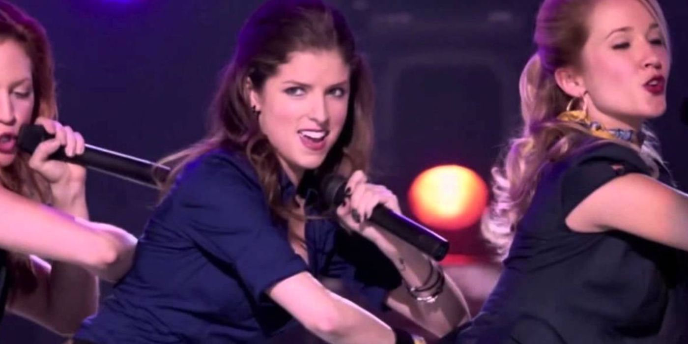 10 Best Pitch Perfect Performances Across All 3 Movies, Ranked