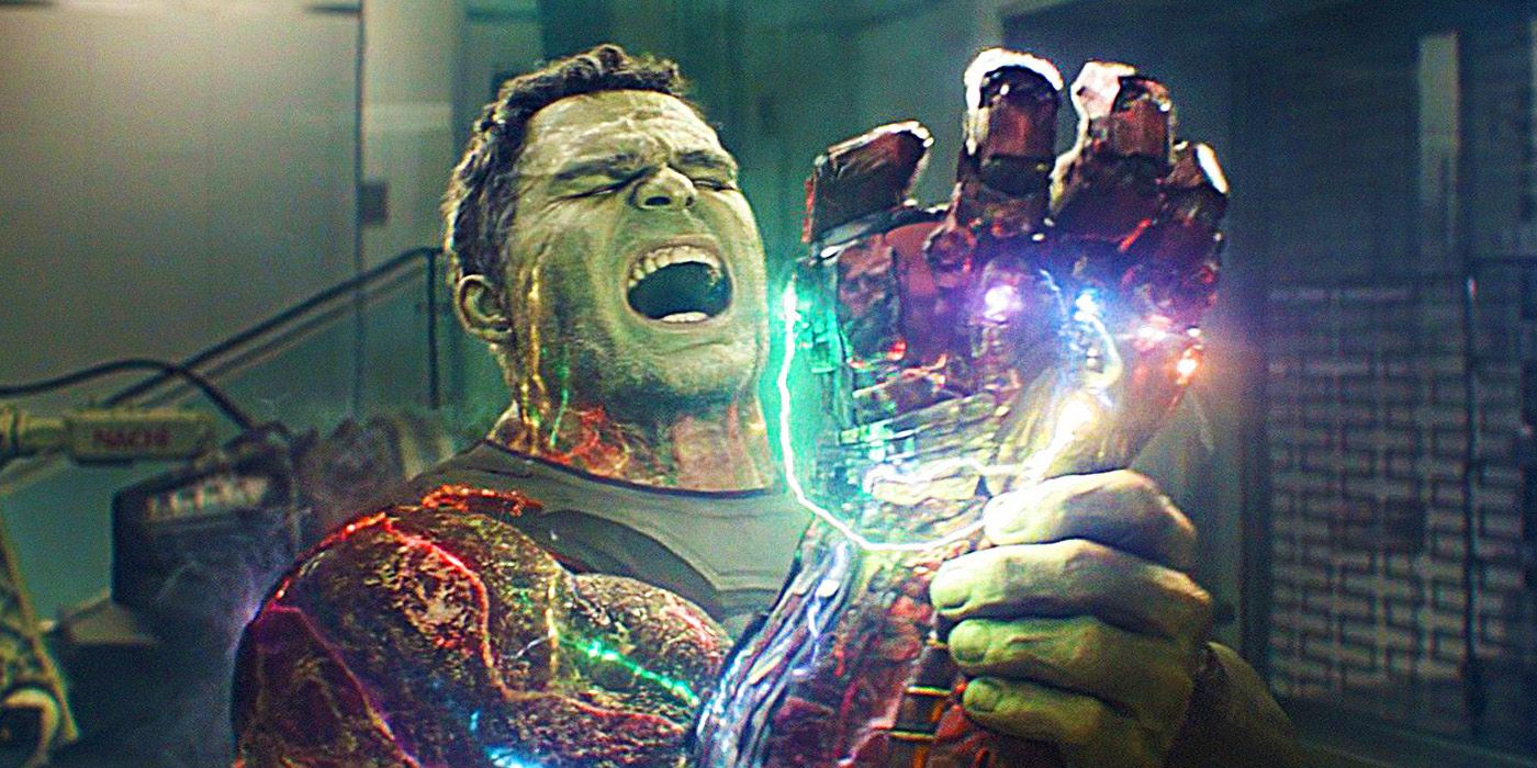 O Hulk usando a Manopla do Infinito em Vingadores Ultimato