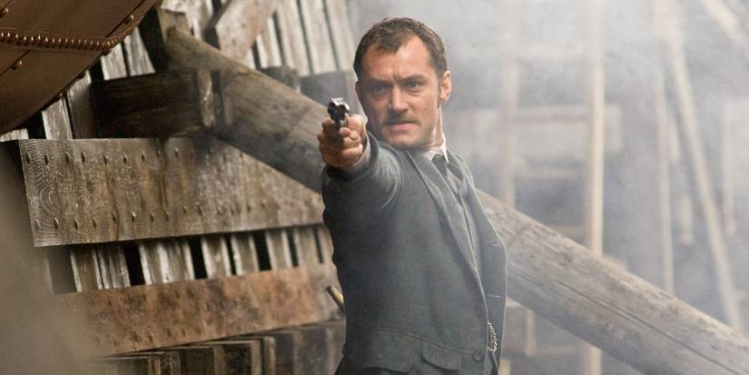 Watson pointing a gun in Sherlock Holmes