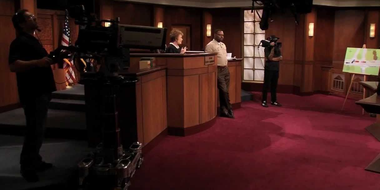 Judge Judy: 10 Fakest Things About The Show, According To Cast, Crew, & Litigants