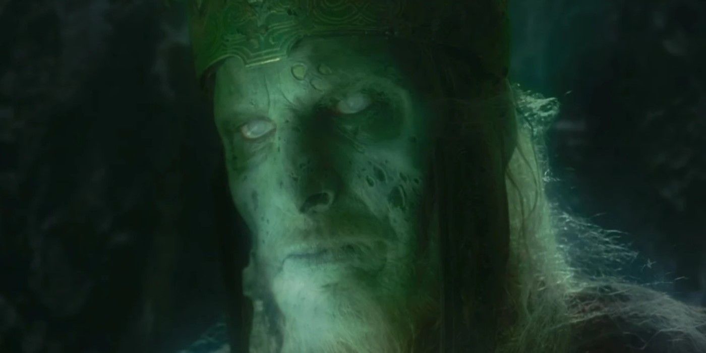 Paul Norell as The Dead King glowing green in The Lord of the Rings: Return of the King