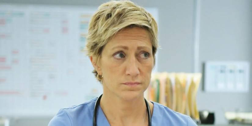 Edie Falco como Jackie em Nurse Jackie