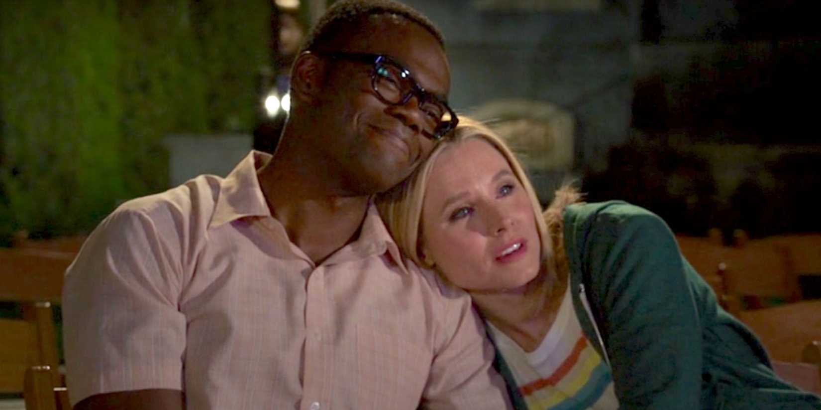Eleanor e Chidi sentados juntos em The Good Place