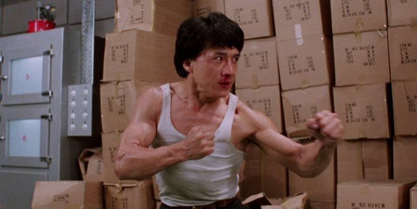 Jackie Chan in a fighting stance in Dragons Forever