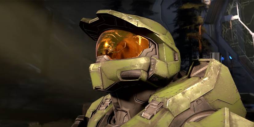 Master Chief, a soldier covered in futuristic combat armor, colored olive drab with an amber visor.