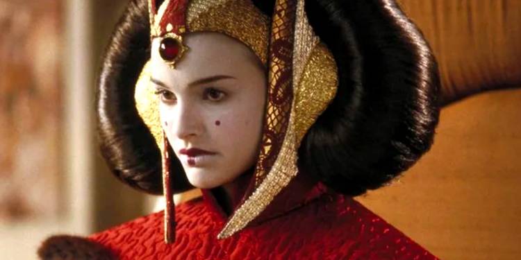 The 10 Best Padme Amidala Outfits, Ranked The 10 Best Padme Amidala Outfits, Ranked