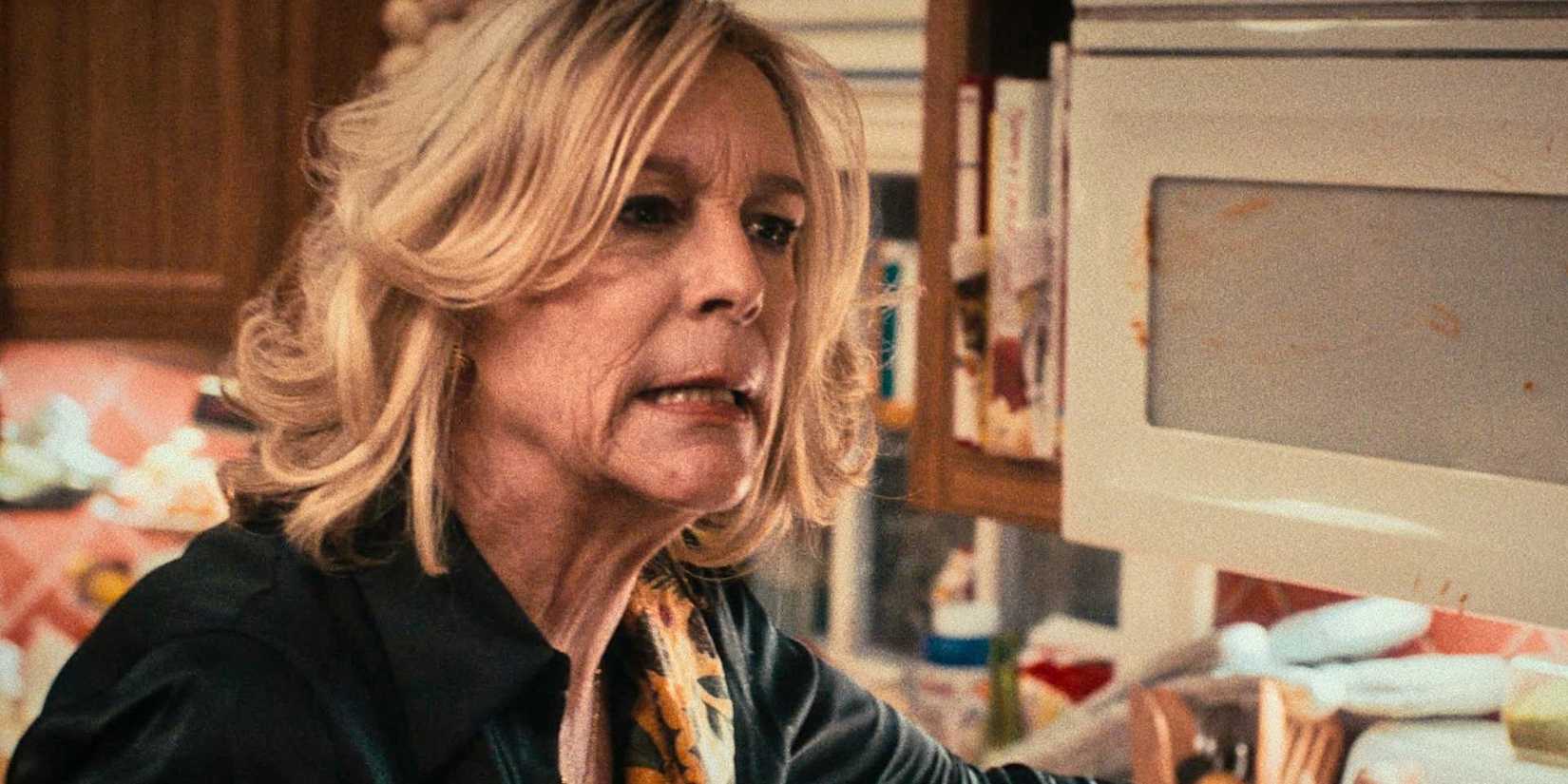 Jamie Lee Curtis como Donna Berzatto em The Bear.