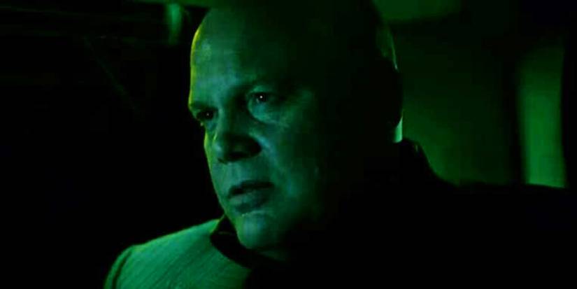 Kingpin in car at night in Daredevil season 1 episode 6