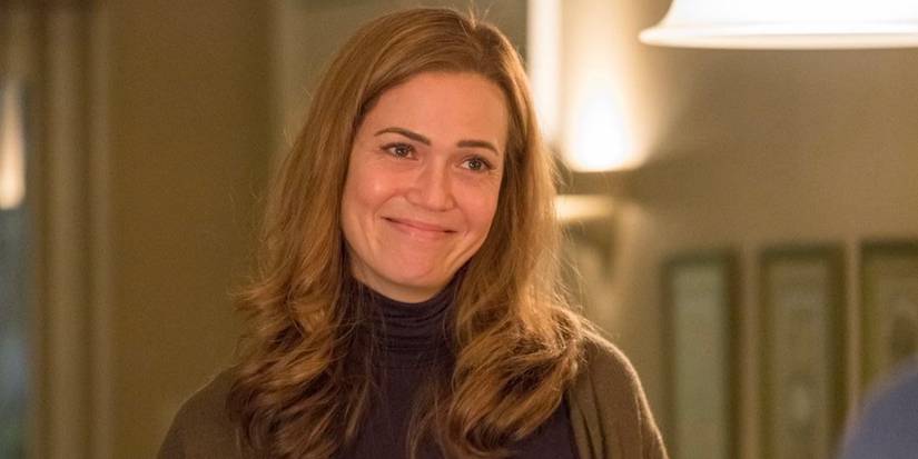 Mandy Moore smiling in This Is Us