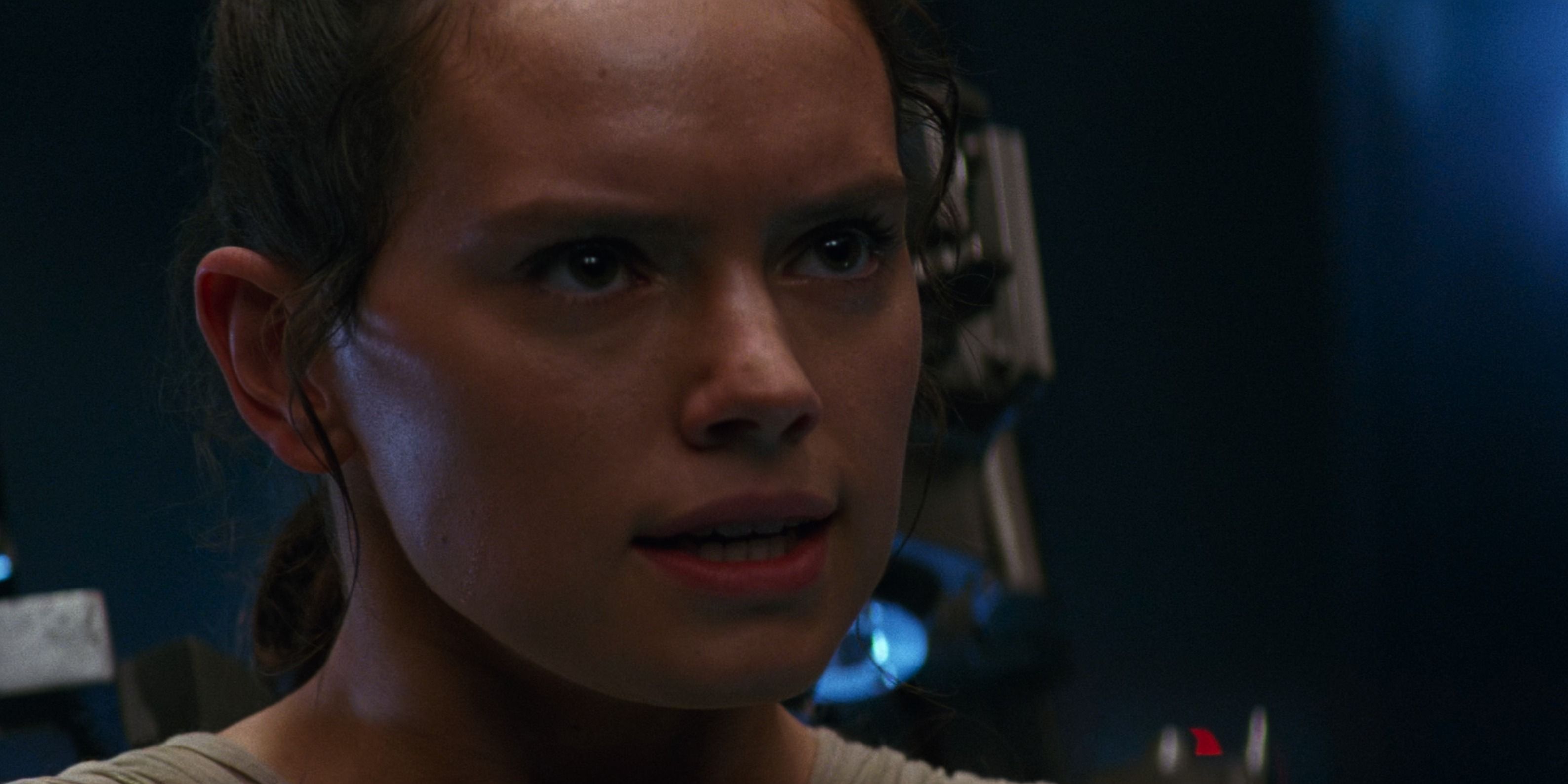 Star Wars: Daisy Ridley's 10 Best Moments As Rey (So Far)