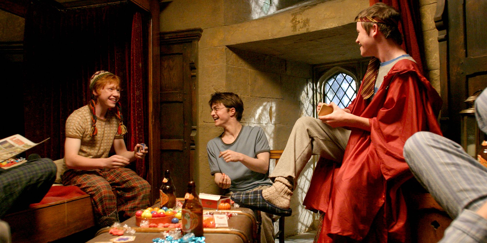 10 Funniest Harry Potter Scenes That Were Only In The Movies