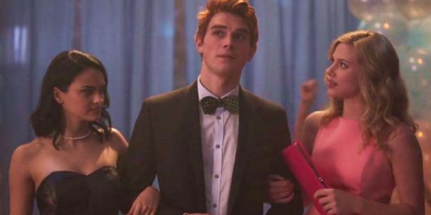 10 Harsh Realities Of Rewatching Riverdale Season 1 In 2024