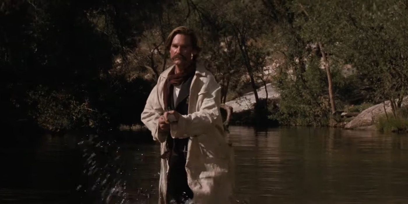 Tombstone de Kurt Russell no podría ser más diferente de su segunda película Best Western