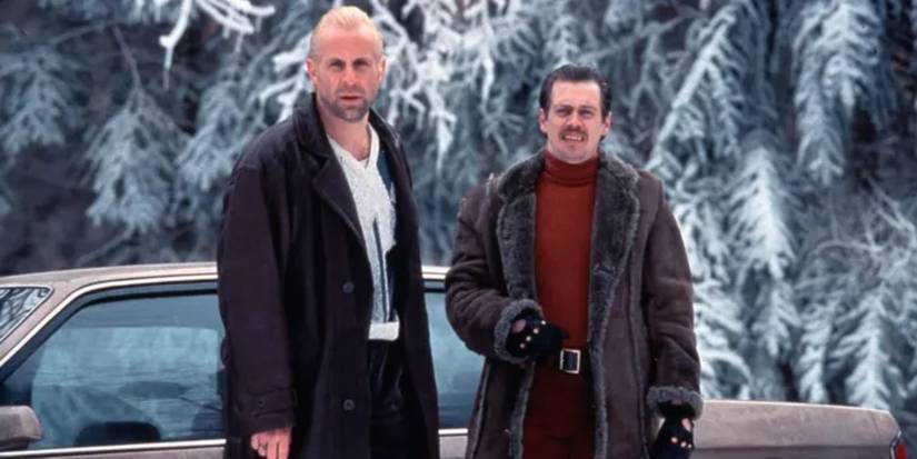 Steve Buscemi and Peter Stormare standing beside their car in Fargo