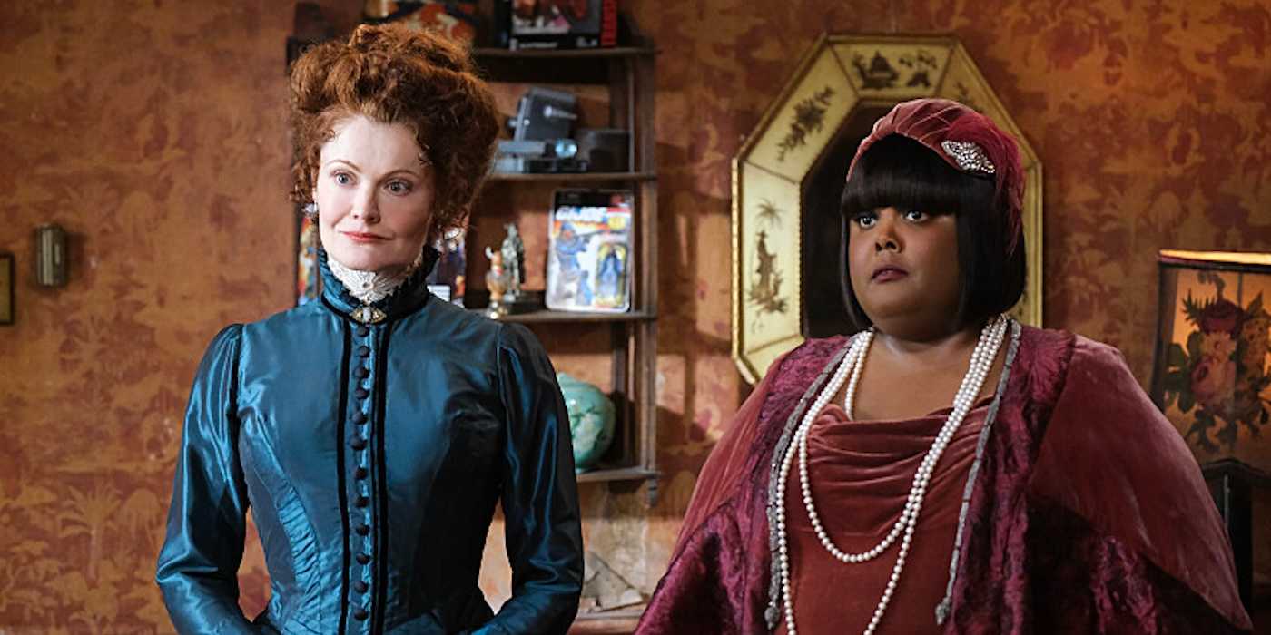hetty-stands-with-alberta-in-ghosts-season-3 CBS' Ghosts: Every Ghost Time Period & Backstory Explained