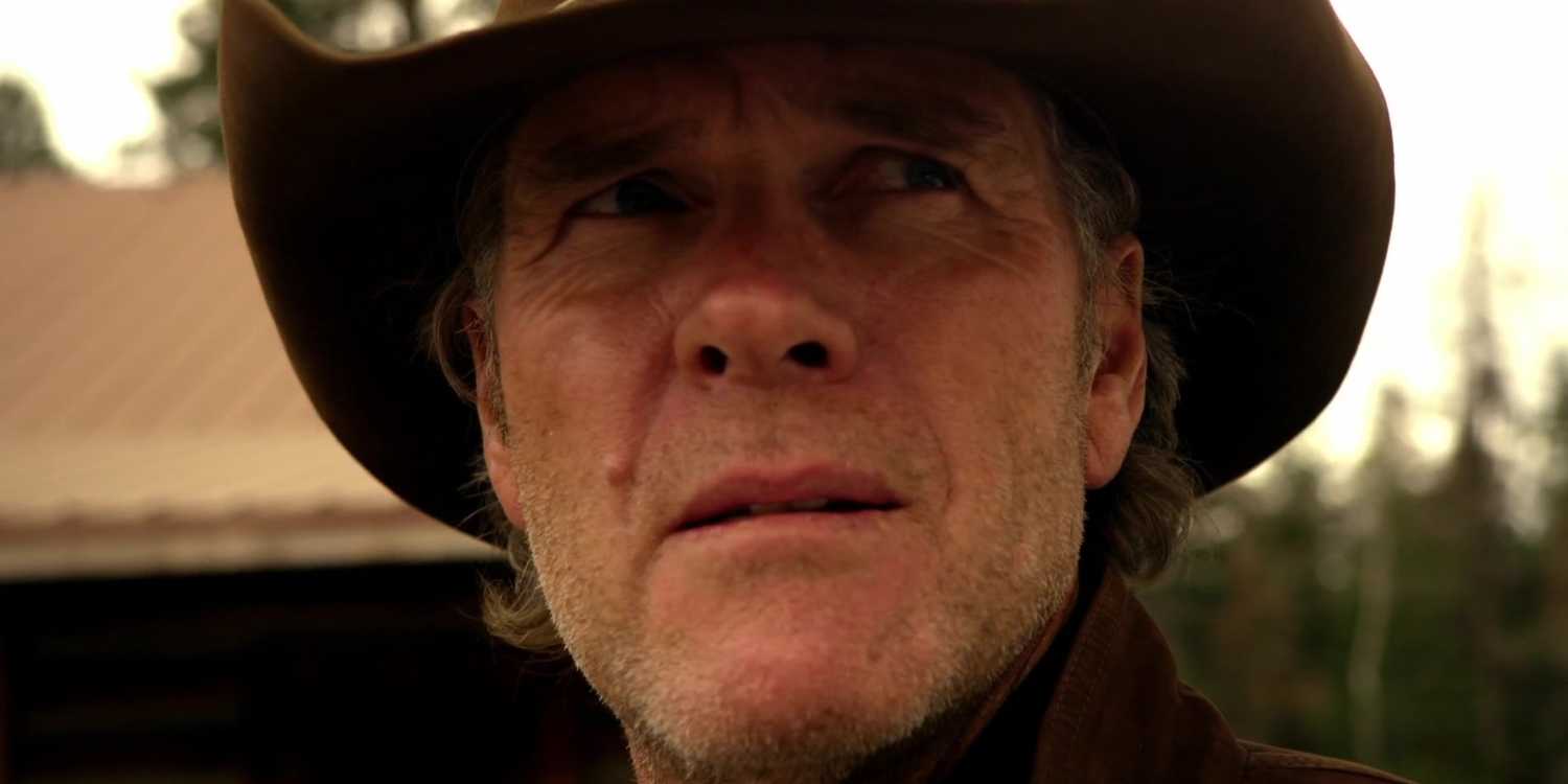 Robert Taylor as Walt Longmire hears a gunshot in Longmire season 3 episode 10