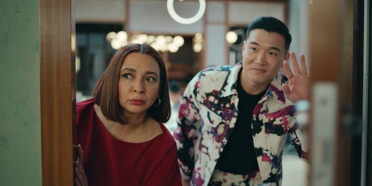 Molly Rudolph Loot Creators Praise Maya Rudolph's Performance In Season 2 & Tease ...