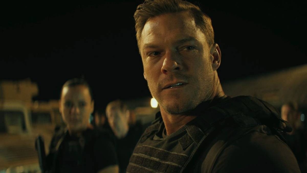 Opt Reacher Why Reacher Adapts The Books Out Of Order Explained By Author Lee Child