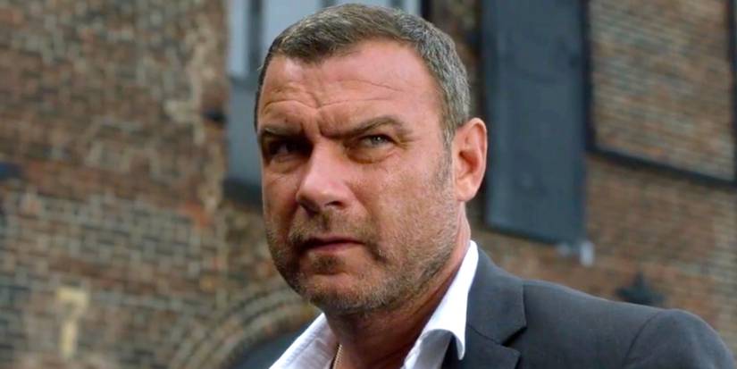 Liev Schreiber como Ray Donovan