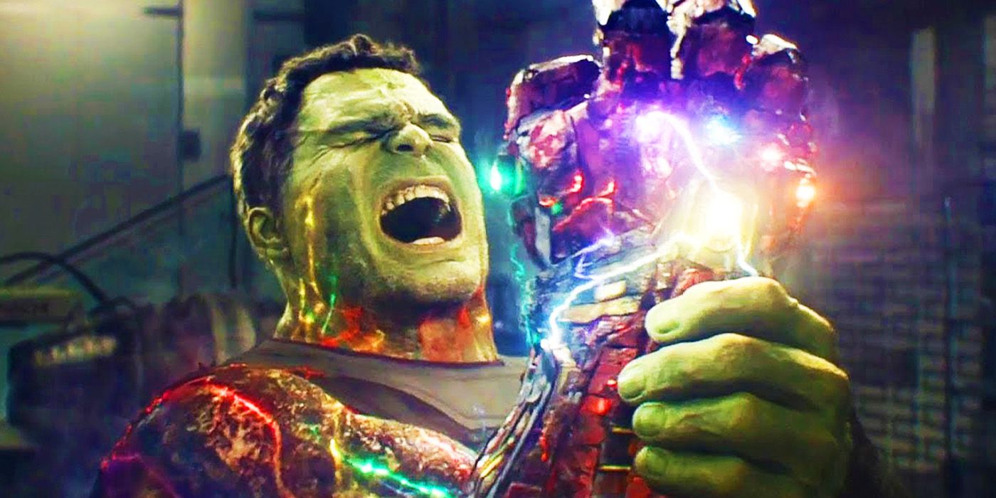 Smart Hulk using the Infinity Gauntlet to reverse Thanos' snap in Avengers Endgame