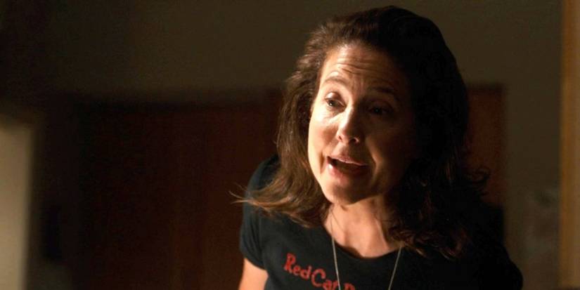 Robin Weigert as Teddi Bruin talking someone offscreen in Tracker season 1, episode 1.