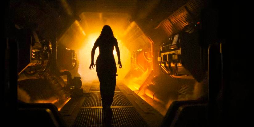 Alien: Romulus Facehugger Crawls Around Set in Skin-Crawling BTS Video