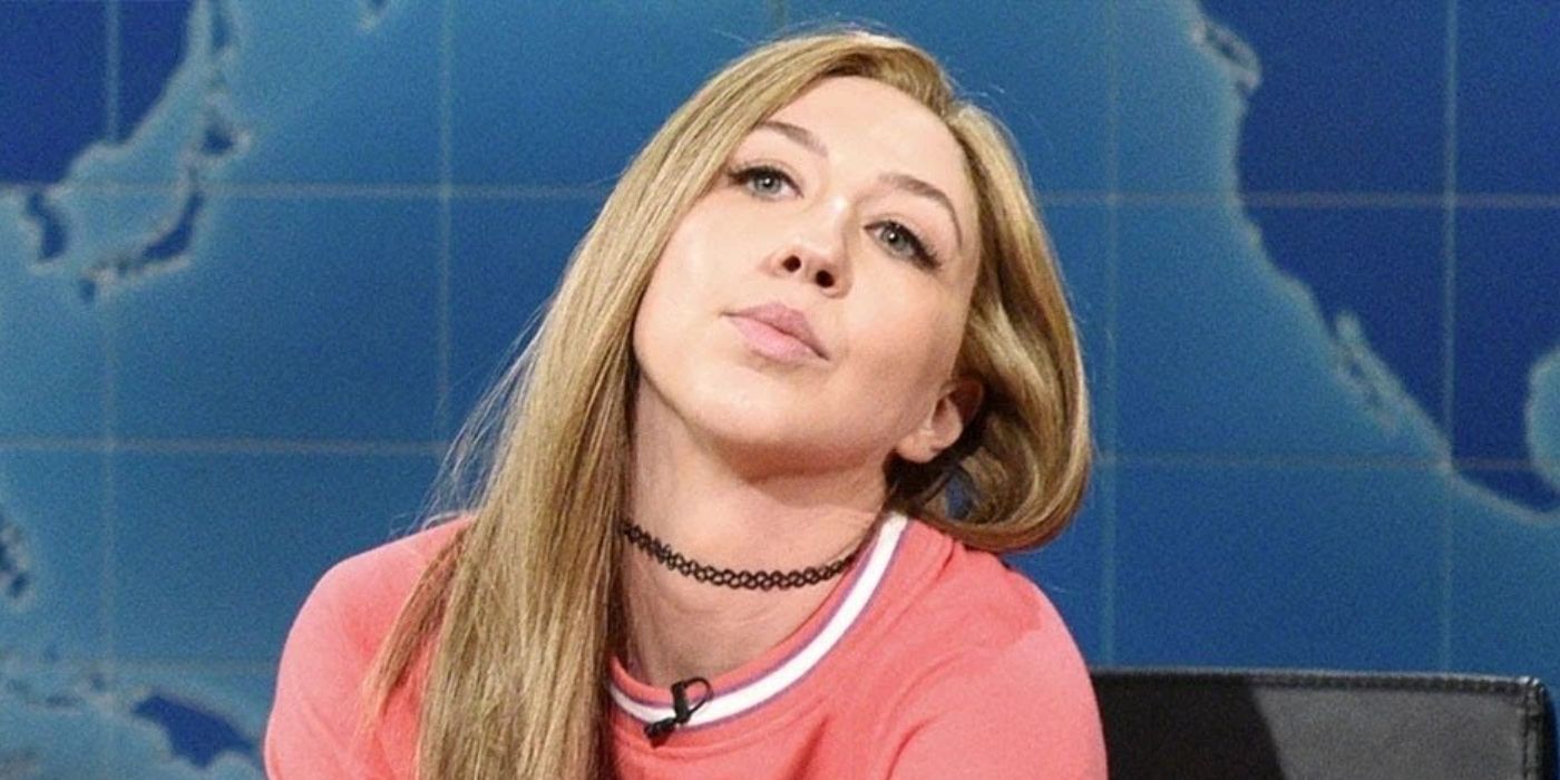 Heidi Gardner como Bailey Gismert no 'Weekend Update' do SNL.