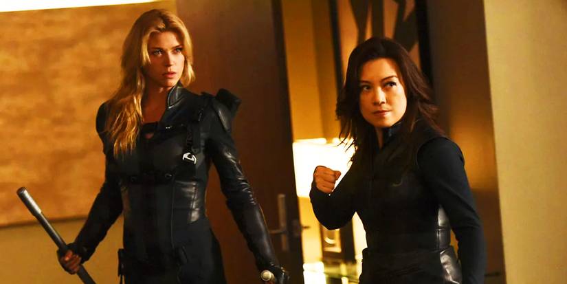 Bobbi Morse and Melinda May fighting together in Agents of SHIELD